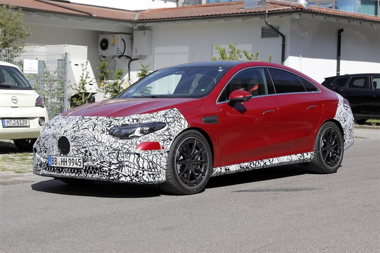 最強CLA、新型はEVだけ！ AMGモデル最新プロトを目撃。ヒョンデやテスラと真っ向勝負か