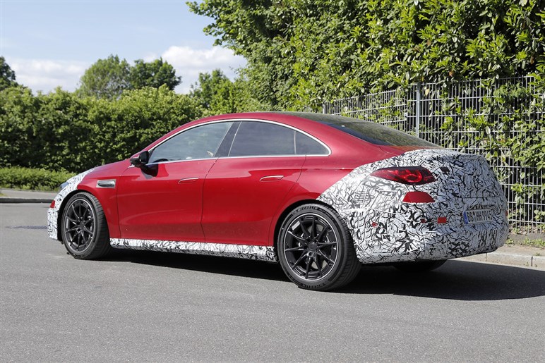 最強CLA、新型はEVだけ！ AMGモデル最新プロトを目撃。ヒョンデやテスラと真っ向勝負か