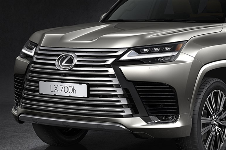 【現金・ローン・残価設定】レクサス「LX」に見合う年収は？ 頂点「700hエグゼクティブ」で計算してみた