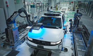 ヒョンデが全電気式ロボットタクシー「IONIQ 5」を新イノベーションセンターシンガポールで生産開始