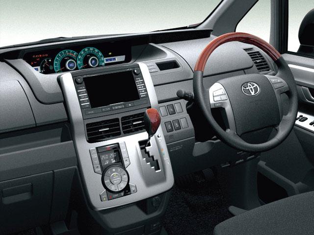 トヨタ ヴォクシー 2007年6月 モデル グレード 価格 口コミ情報
