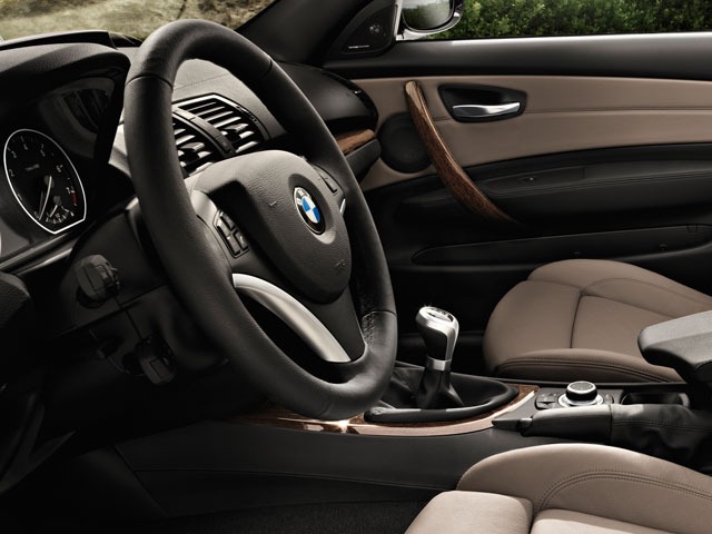 ｂｍｗ 1シリーズカブリオレ 価格 評価 グレード情報 Carview