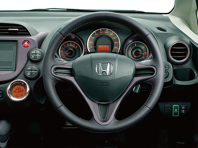 ホンダ フィット 価格 評価 グレード情報 Carview