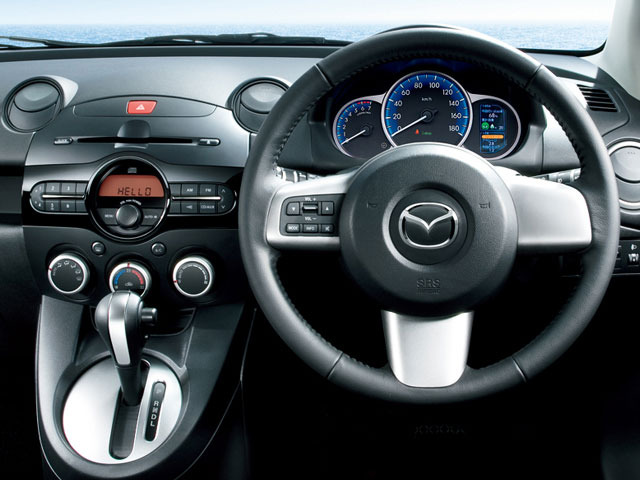 マツダ デミオ 価格 評価 グレード情報 Carview
