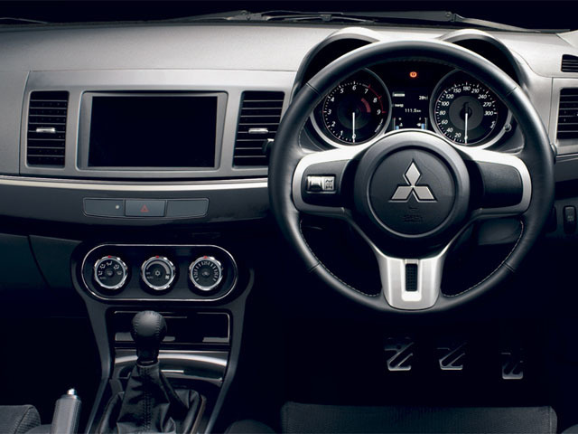 三菱 ランサーエボリューション 価格 評価 グレード情報 Carview