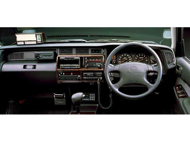 トヨタ クラウンコンフォート グレード 価格 口コミ情報 Carview