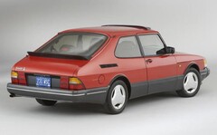 サーブ 900 ハッチバック