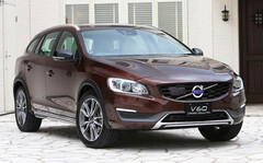 ボルボ V60クロスカントリー