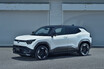 【低価格に強いスズキが本気のEV投入】新型「eビターラ」全貌公開。最大航続520km＆約399万円で登場…補助金適用で実質300万台前半に