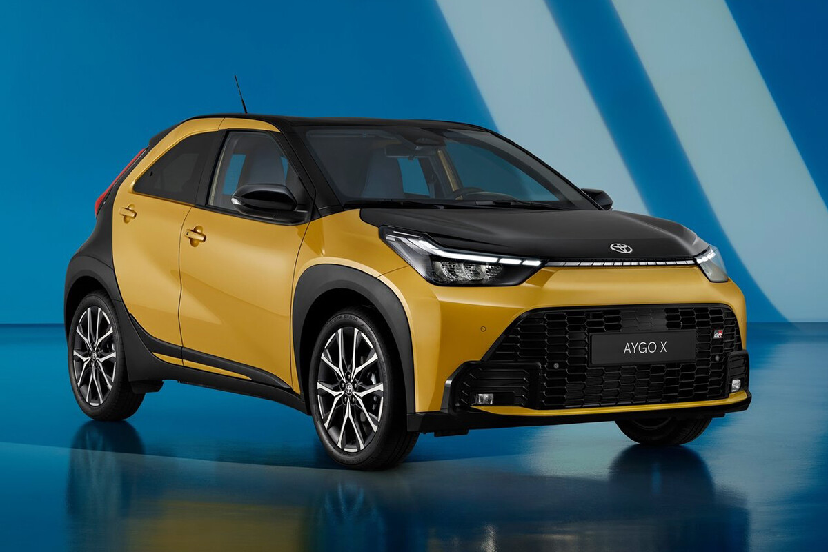 【欧州も物価上昇の波】電動化で小型SUVも高騰…トヨタ「アイゴX」改良型は1万9670ユーロ（約347万円）からの設定に