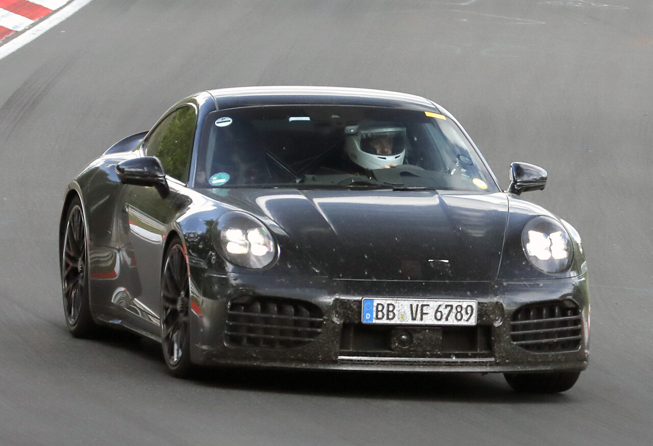 【ニュルで目撃】ポルシェがテスト中の新型「911ターボ ツーリング」は、“目立たないパフォーマンス”の新境地へ進化