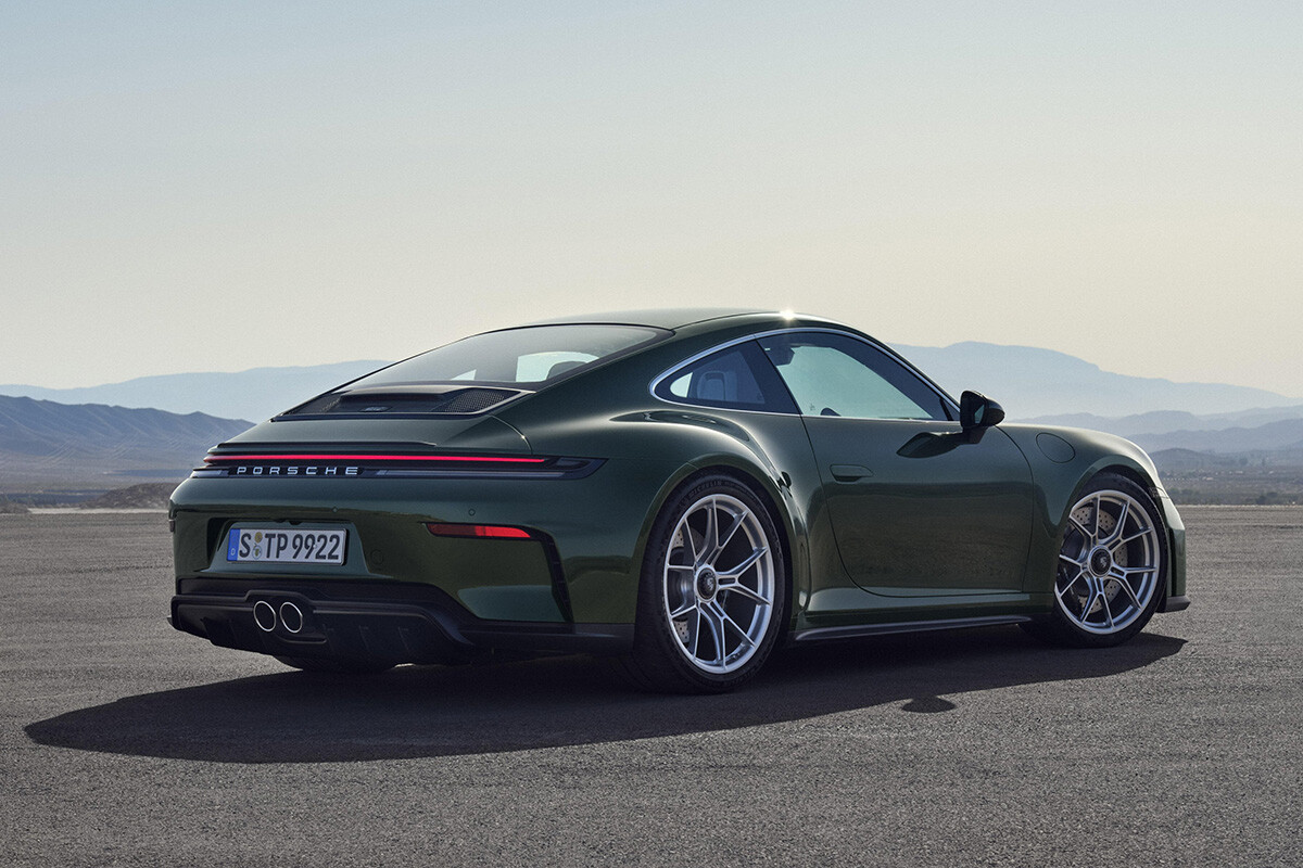 【ニュルで目撃】ポルシェがテスト中の新型「911ターボ ツーリング」は、“目立たないパフォーマンス”の新境地へ進化