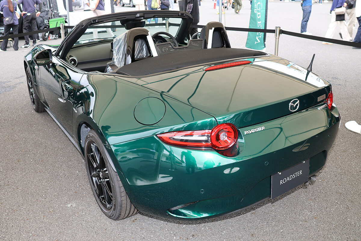 【即完売…】「ロードスター」に復活のグリーン！ ディーラー発の限定プロジェクト、マツダファンフェスタに登場