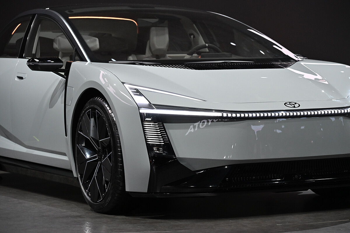 今では“絶滅危惧種”であるセダンをトヨタはなぜまだ続けるのか？ 「カローラ コンセプト」から見えたものとは