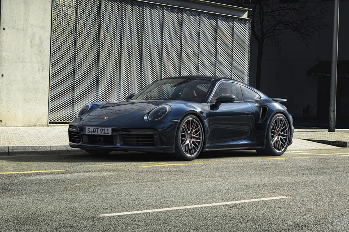 【スクープ】ついに復活！ 911最強グレード「GT2 RS」は空力も価格も異次元？ ニュルで捉えた次世代フラッグシップの画像多数