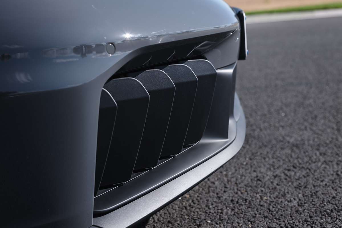 【スクープ】ついに復活！ 911最強グレード「GT2 RS」は空力も価格も異次元？ ニュルで捉えた次世代フラッグシップの画像多数