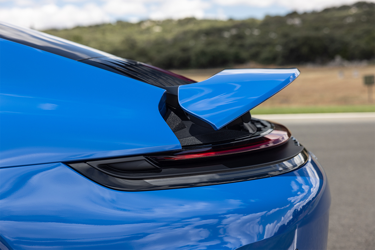 【スクープ】ついに復活！ 911最強グレード「GT2 RS」は空力も価格も異次元？ ニュルで捉えた次世代フラッグシップの画像多数