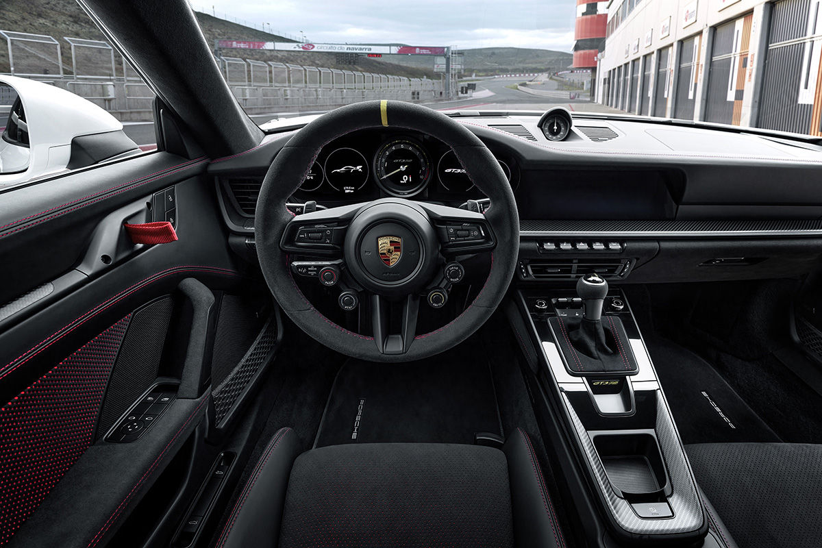 【スクープ】ついに復活！ 911最強グレード「GT2 RS」は空力も価格も異次元？ ニュルで捉えた次世代フラッグシップの画像多数