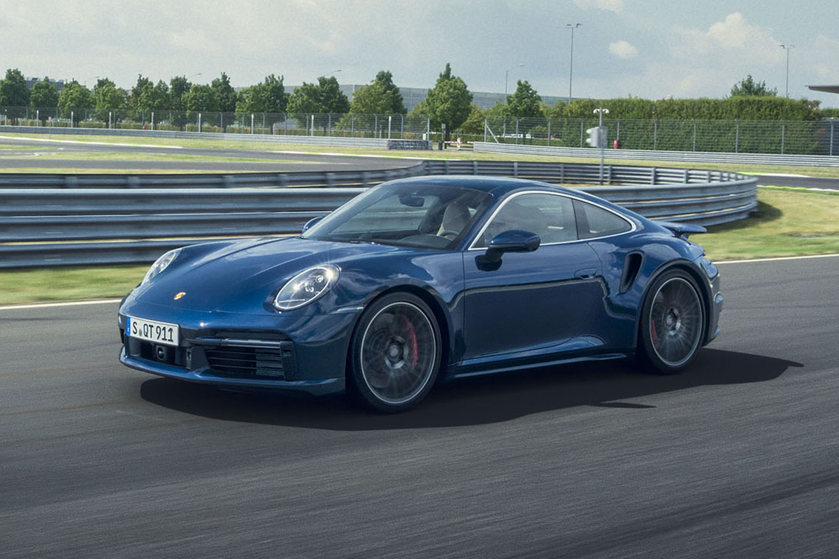【スクープ】ついに復活！ 911最強グレード「GT2 RS」は空力も価格も異次元？ ニュルで捉えた次世代フラッグシップの画像多数