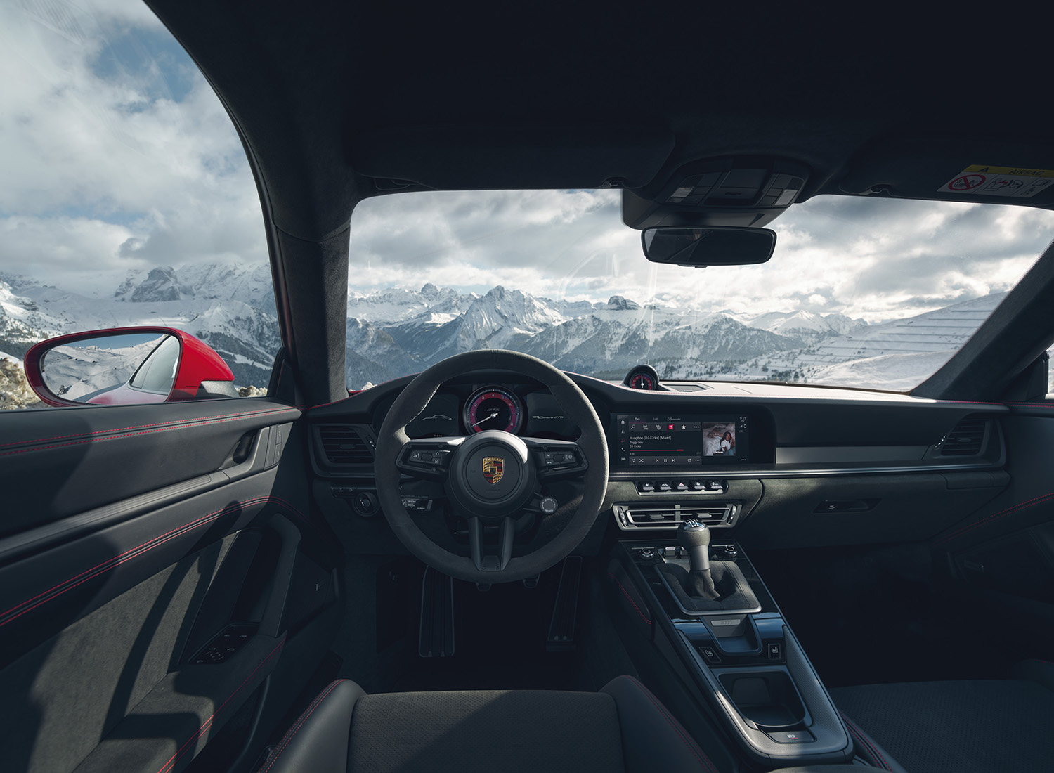【スクープ】ついに復活！ 911最強グレード「GT2 RS」は空力も価格も異次元？ ニュルで捉えた次世代フラッグシップの画像多数