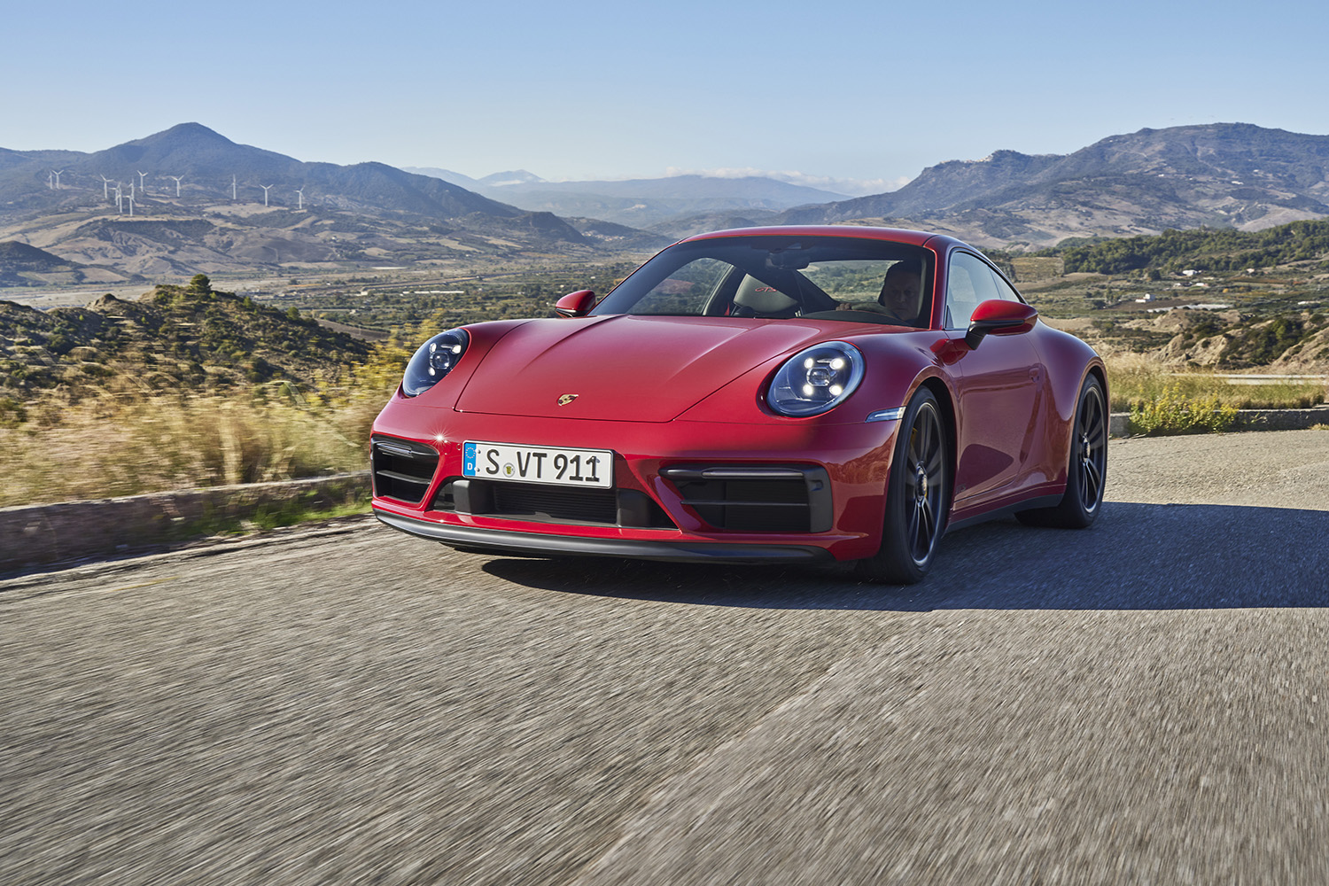 【スクープ】ついに復活！ 911最強グレード「GT2 RS」は空力も価格も異次元？ ニュルで捉えた次世代フラッグシップの画像多数