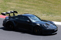 【スクープ】ついに復活！ 911最強グレード「GT2 RS」は空力も価格も異次元？ ニュルで捉えた次世代フラッグシップの画像多数