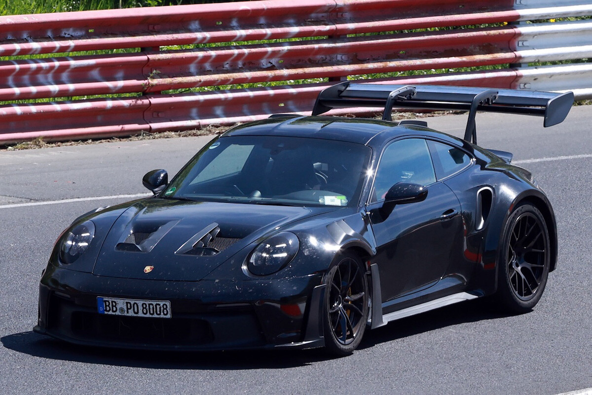 【スクープ】ついに復活！ 911最強グレード「GT2 RS」は空力も価格も異次元？ ニュルで捉えた次世代フラッグシップの画像多数