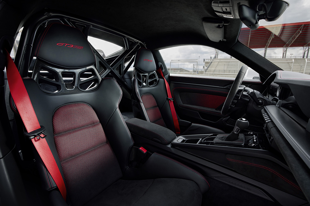 【スクープ】ついに復活！ 911最強グレード「GT2 RS」は空力も価格も異次元？ ニュルで捉えた次世代フラッグシップの画像多数