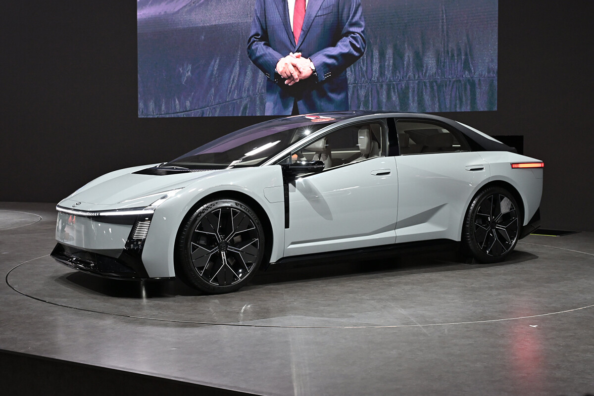 【ジャパンモビリティショーはトヨタの独壇場】5ブランド体制の圧倒的展示と戦略的沈黙。“三代目将軍”豊田章男が築いたトヨタ帝国の現在地