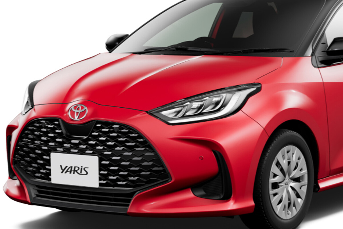 「ヤリス」がついに“電動パーキングブレーキ”搭載。2月の改良で大型ディスプレイも採用して装備充実だが…コスト高で廃止される機能も