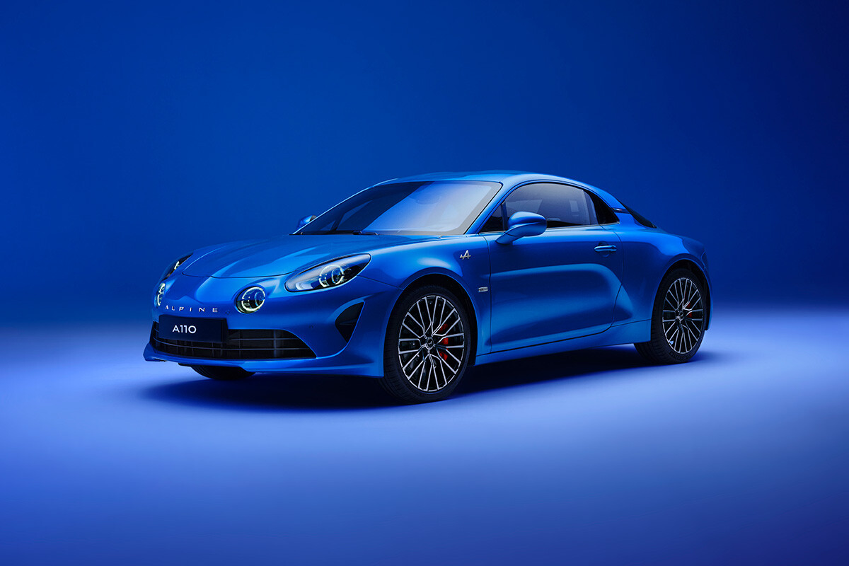 【これが本当に最後】アルピーヌ「A110」生産終了へ。もう二度と買えない“軽量ミッドシップ”の価値と後悔しない選び方