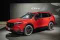【3年のハンデを覆せるか】新型「CR-V」先行予約開始。ホンダ自慢の走りや使い勝手が魅力。新型ラッシュの激戦区ならではの不安も