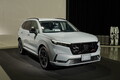 【3年のハンデを覆せるか】新型「CR-V」先行予約開始。ホンダ自慢の走りや使い勝手が魅力。新型ラッシュの激戦区ならではの不安も