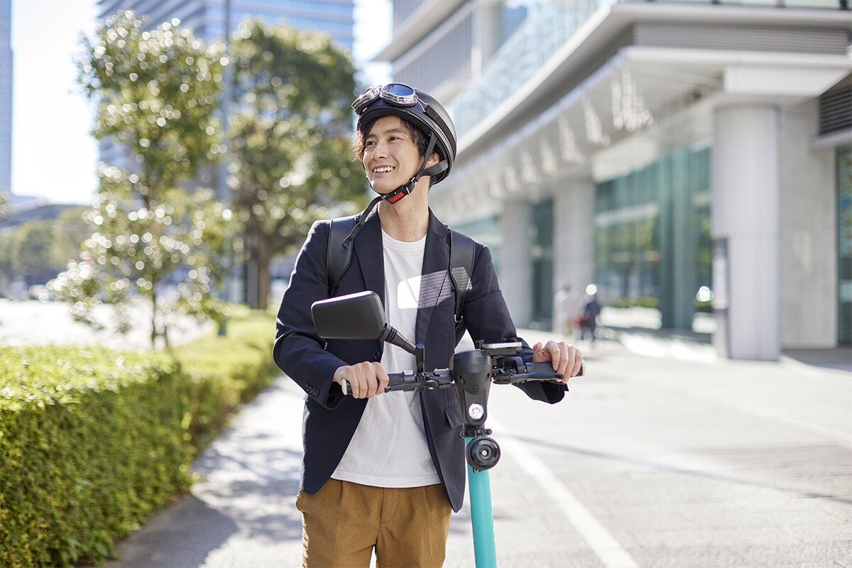 【迷惑？】「電動キックボード」普及を妨げる“視点”とは？ 利用者にも“交通違反”が多いという現実も