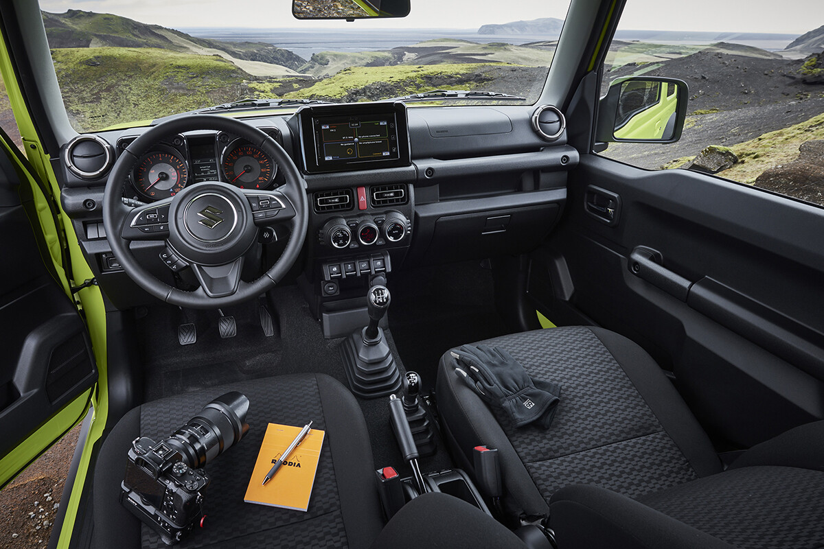 【#ジムニー女子】本格クロカンが若い女性から熱烈支持されるのは、“デザイン”だけではなく“複合的な理由”だった