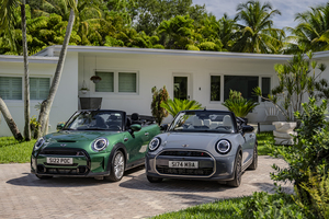 今や希少な“非スポーツ系”オープンカー。MINI「コンバーチブル」が“はじめてのオープンカー”にちょうどいい理由