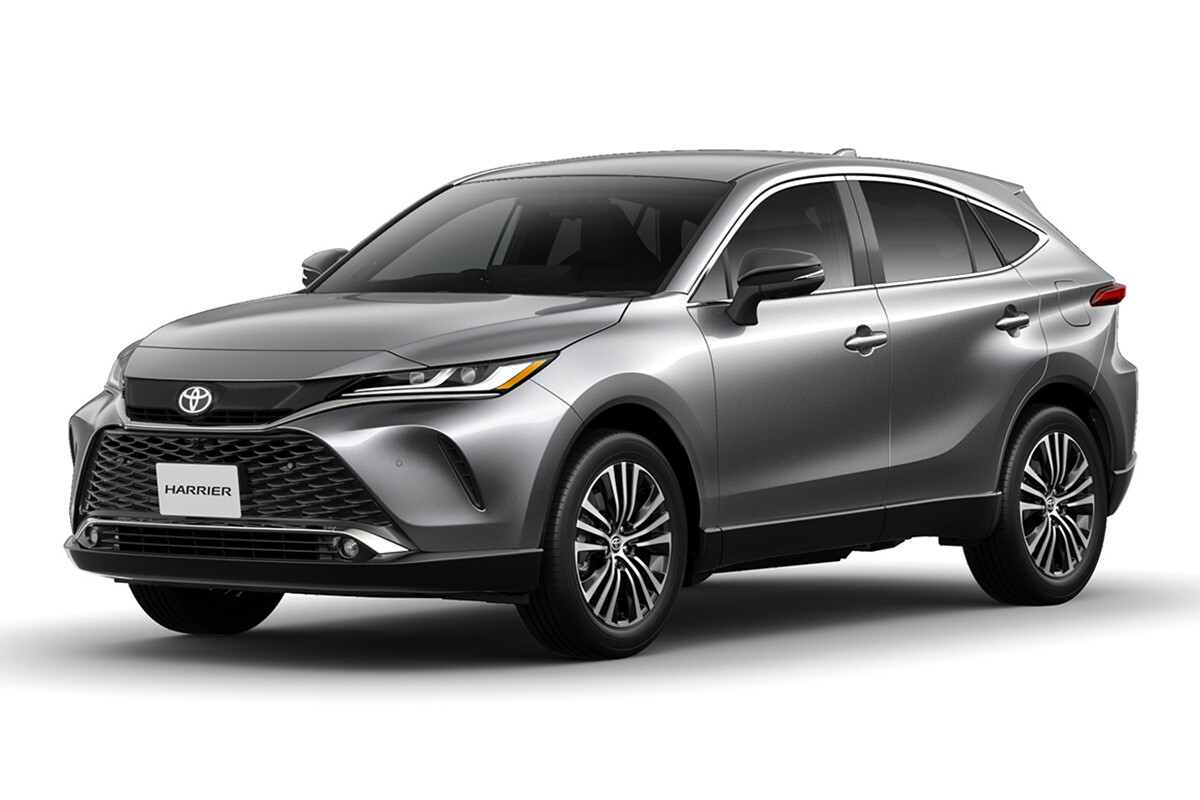 【根強い人気】発売当時、目標の14倍も売れた最強伝説まで。 現行「ハリアー」が“控えめな高級感”で愛され続ける理由とは