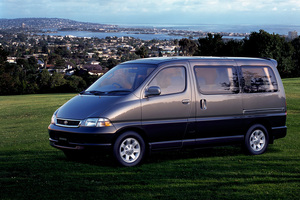 最新「アルファード／ヴェルファイアPHEV」は“マイバッハ超え”の完成度!?　その原点にあった「グランビア」という遺伝子