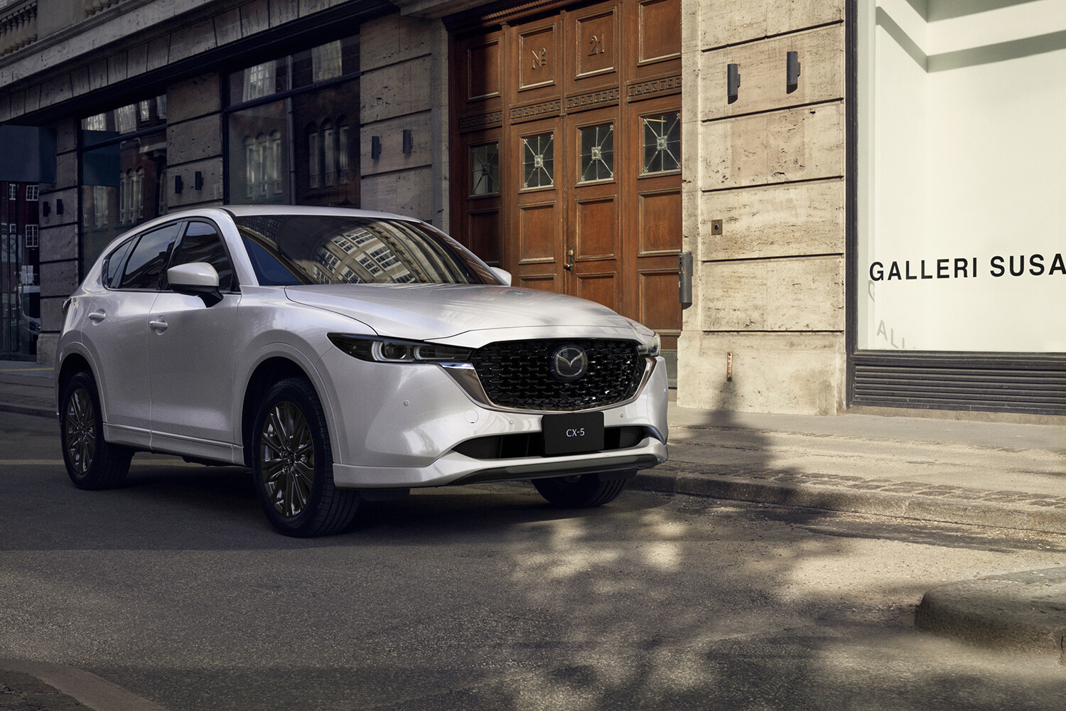 【モデル末期でも買ってOK？】オーナーレビューから読む「CX-5」が長年好評なワケ…ただし気になる指摘も