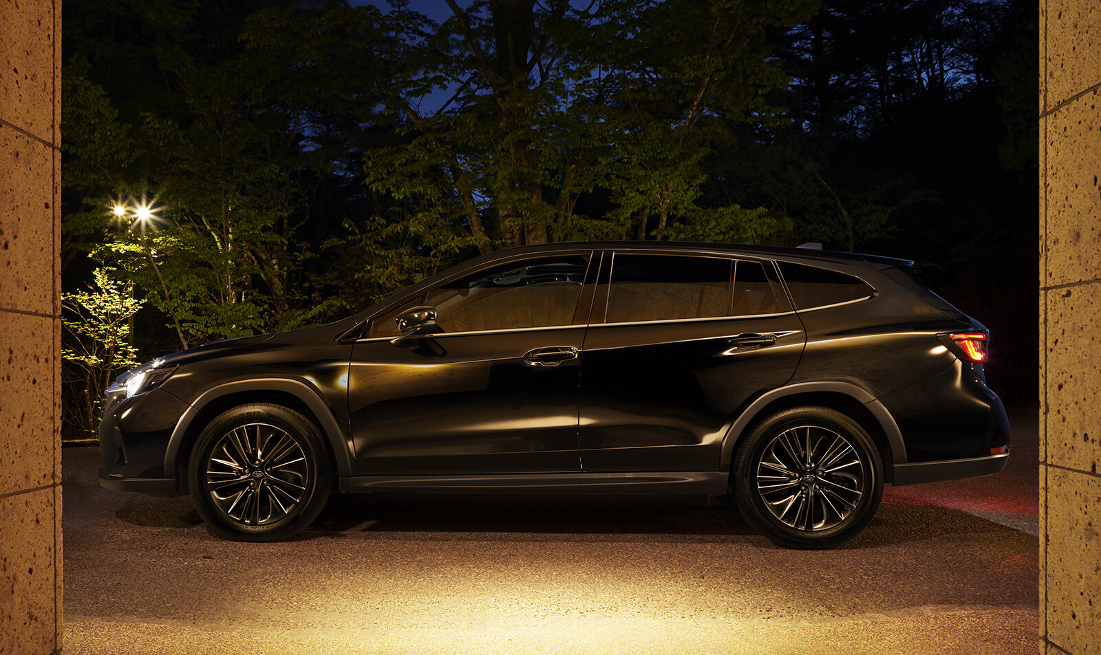 都市型SUV「レヴォーグ レイバック」が販売苦戦中…。販売店が語る低迷の理由は「スバルらしくない」からだった 