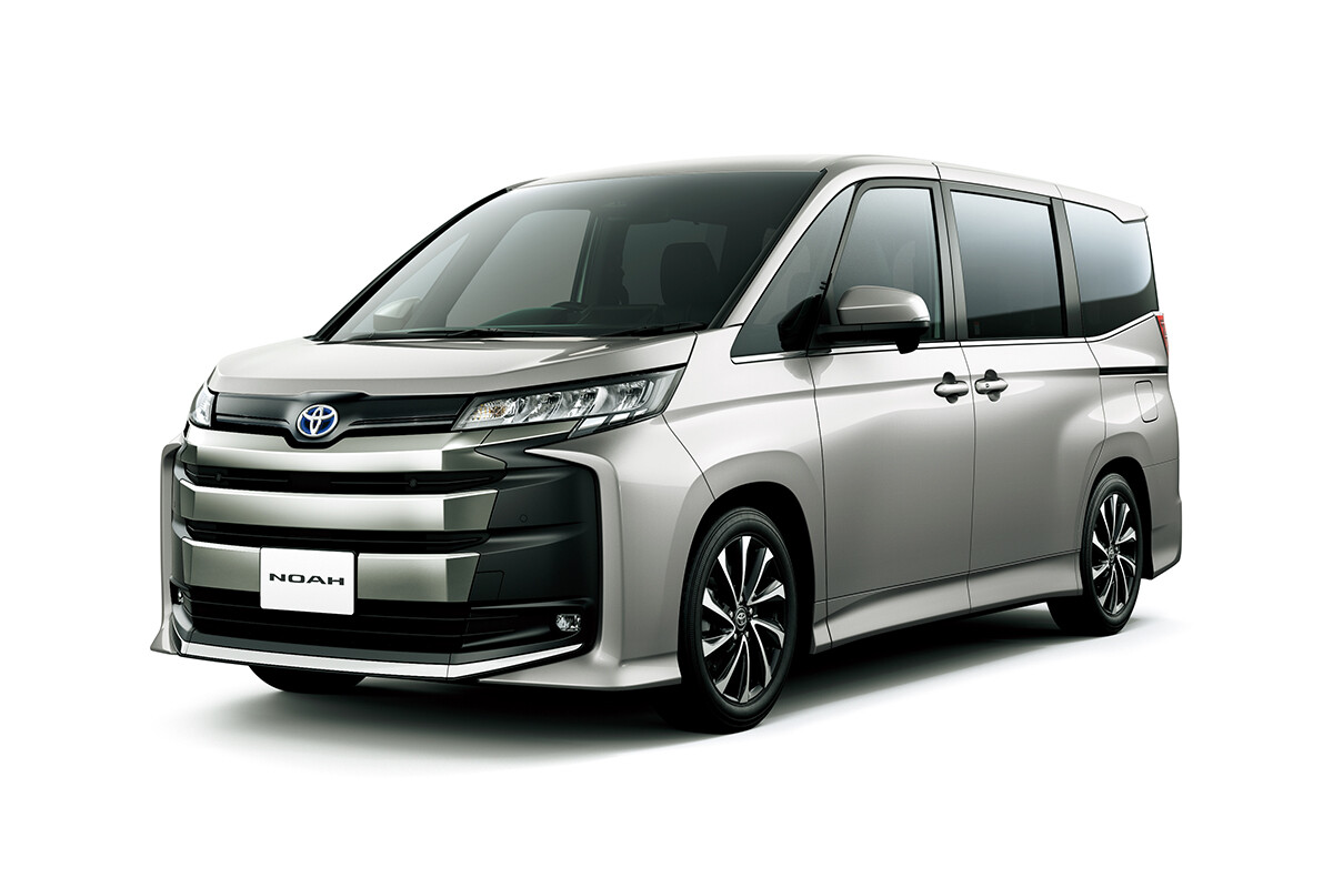 【売れ筋ミニバンにテコ入れ】トヨタ「ノア／ヴォクシー」一部改良。グレード整理＆カラー変更と人気オプションを標準装備…価格は283万300円から