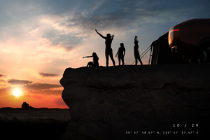 グランピングのような車中泊が可能？ 三菱の新型電動クロスオーバーSUVがJMS2025で世界初公開へ。高級カプセルホテルのようなベッドに注目