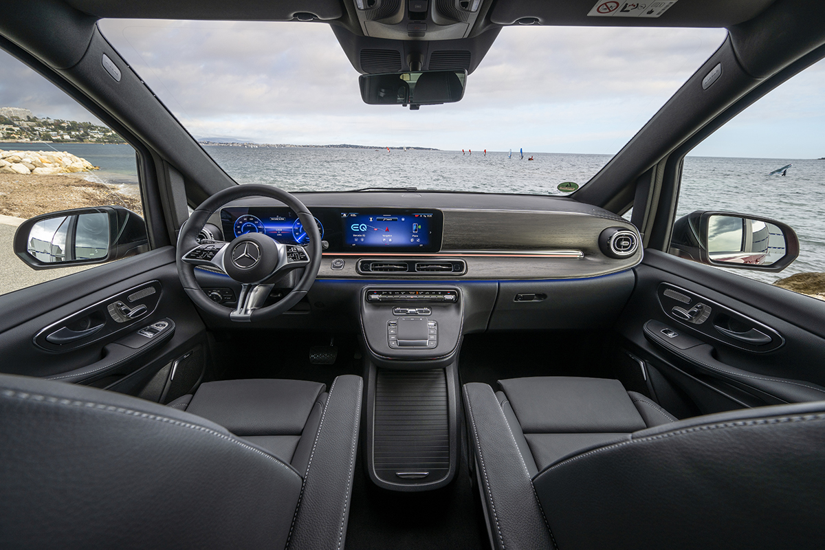 レクサスLMがライバル。メルセデスの新型高級ミニバン「VLE」と「VLS」は2026年初頭に発売。日本発売はどうなる？