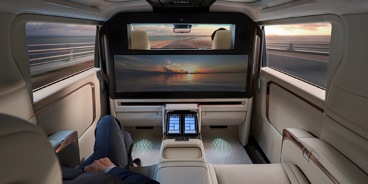 レクサスLMがライバル。メルセデスの新型高級ミニバン「VLE」と「VLS」は2026年初頭に発売。日本発売はどうなる？