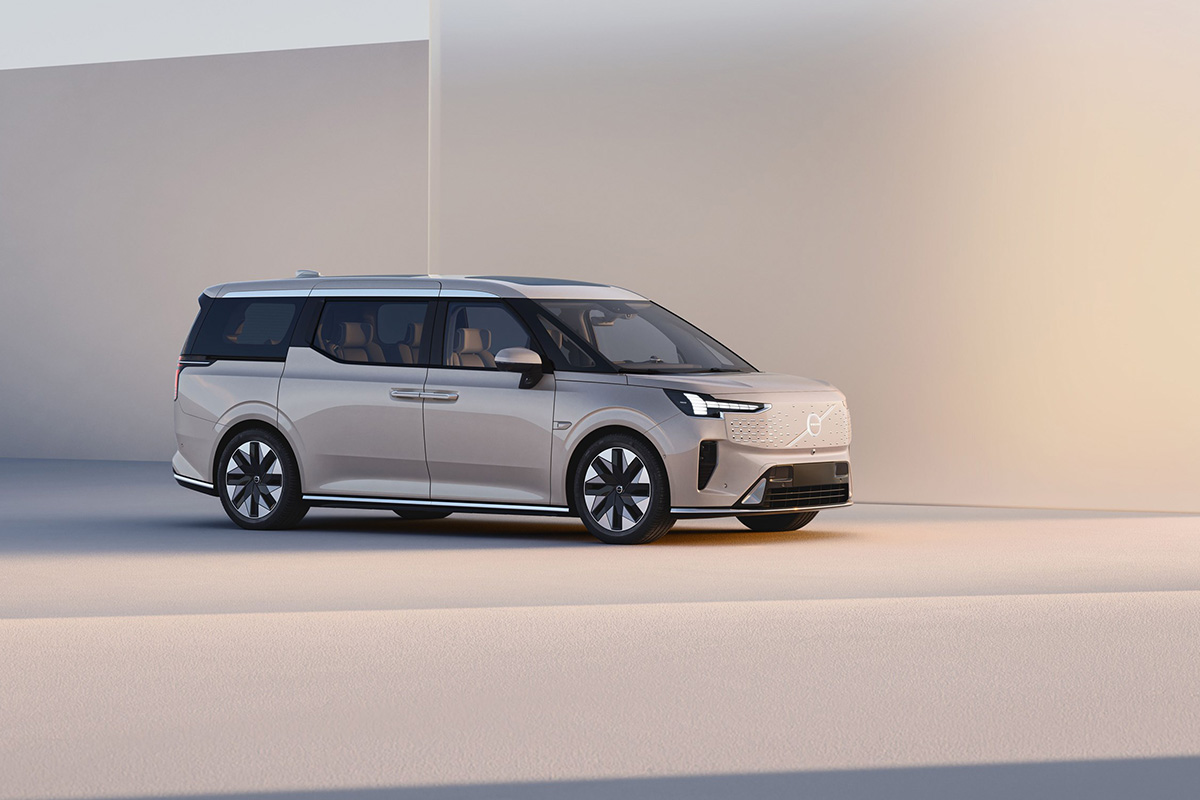 レクサスLMがライバル。メルセデスの新型高級ミニバン「VLE」と「VLS」は2026年初頭に発売。日本発売はどうなる？