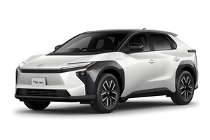 改良型「bZ4X」への反響は？ 最長746kmも“ハンマーヘッド化”に否定的な声。引き続き価格がハードルに