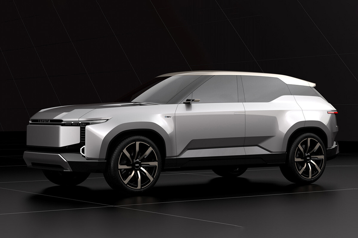 「ランドクルーザーFJ」のデザインに秘められた“ランクルらしさ”とは。「ディーゼルない問題」はどうなる？