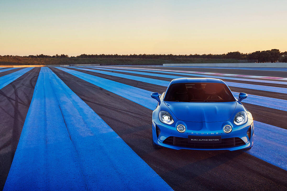 【BEV化の波についに飲まれた】アルピーヌ「A110」が受注終了。日本限定70台の特別仕様車が“本当に最後のガソリンモデル”になる衝撃