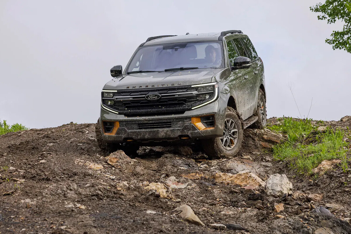 なぜ日本で売らない？　日産「パトロール」、スバル「WRX」MT仕様、トヨタ「4ランナー」…海外専用の日本車が欲しすぎる！