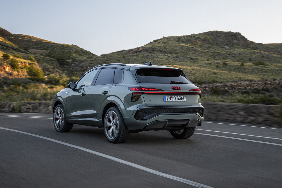 アウディ新型「Q3 スポーツバック」を発表。進化したマトリクスLEDヘッドライトの採用やPHEVを設定…欧州で11月発売